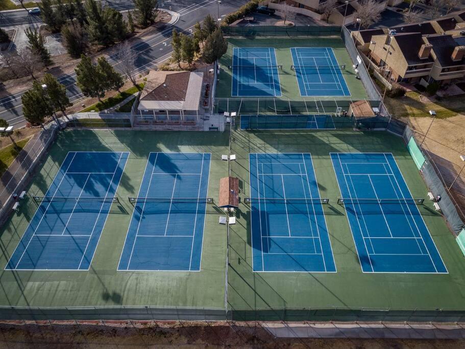 Villa 18 - 4 Bedroom! YEAR ROUND HEATED POOL&HOT TUB! GAMES! GOLF! TENNIS! St. George Exteriör bild